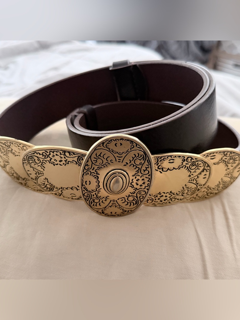Chicos Brown Leather Belt Ornate Oval Gold Brass Etched Buckle M/L Adjustable